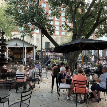 Silky O'Sullivan's - Bars Near Me - Memphis, Tennessee