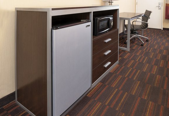 Best Western Plus Raffles Inn & Suites by null