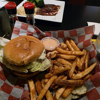 Locals Restaurant & Pub - Burgers Near Me - North Hampton, New Hampshire Locals Restaurant & Pub - Burgers Near Me - North Hampton, New Hampshire