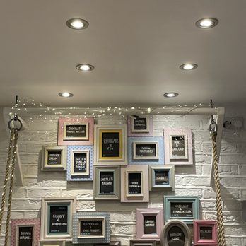 Udderlicious - Ice Cream & Frozen Yogurt Near Me - London, XGL Udderlicious - Ice Cream & Frozen Yogurt Near Me - London, XGL