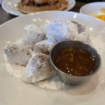 Another Broken Egg Cafe - Breakfast & Brunch Near Me - Winter Park, Florida