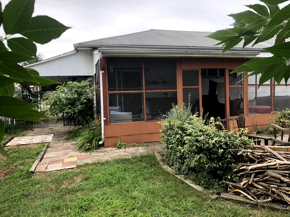 Slide of I Know Guy Handyman Services