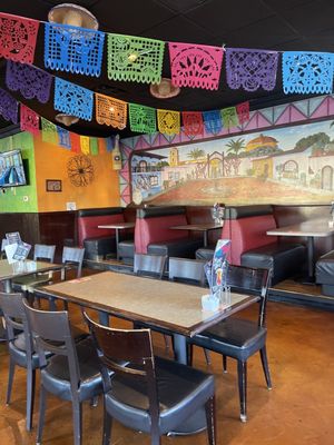 Chavelos Mexican Bar & Grill by null