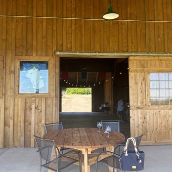 Eagle Nest Reserve - Tasting room back entrance view to front parking lot - Wine Tasting Room Near Me - Hillsboro, Oregon