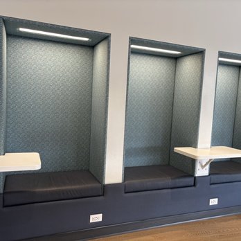 Lumin Laundry - Private working area - Laundromat Near Me - Shoreline, Washington