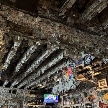 The Griffon - Ceiling - Pubs Near Me - Charleston, South Carolina The Griffon - Ceiling - Pubs Near Me - Charleston, South Carolina