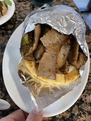 Chris' Taverna by null