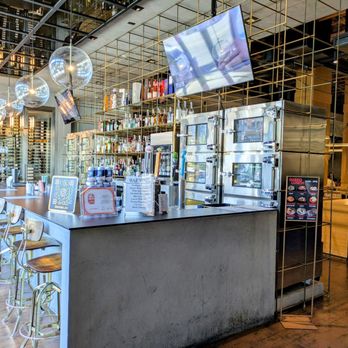 Qoshnisi eri yoq ekan, qoshnisini sikdi.