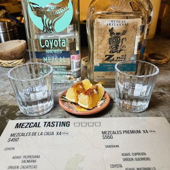 El Grifo - Mezcal tasting - Cocktail Bars Near Me - Tulum, ROO El Grifo - Mezcal tasting - Cocktail Bars Near Me - Tulum, ROO
