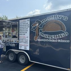 Manny’s Munchies - Food truck