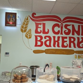 El Cisne Bakery - Bakeries Near Me - New Milford, Connecticut