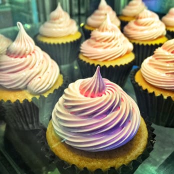 Pink Velvet Bakery - Cupcake de Morango - Candy Stores Near Me - Porto Alegre, RS Pink Velvet Bakery - Cupcake de Morango - Candy Stores Near Me - Porto Alegre, RS
