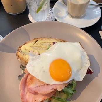 Federal Café - Breakfast & Brunch Near Me - Madrid, M Federal Café - Breakfast & Brunch Near Me - Madrid, M
