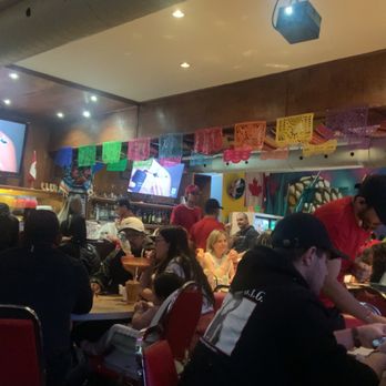Los Gyros - Restaurant vibes - Mexican Near Me - Toronto, Ontario