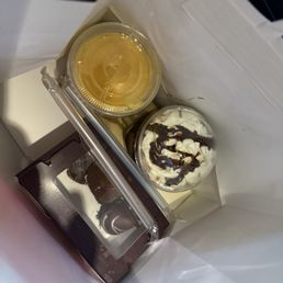 This is how he picked it up. Do you see the presentation of the chocolate strawberries? This is how he picked it up. Do you see the presentation of the chocolate strawberries?