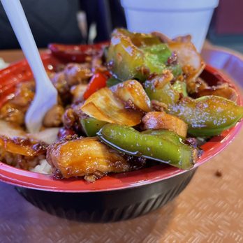 Getaxpress - Spicy Chicken Bowl - Sushi Bars Near Me - Hanford, California Getaxpress - Spicy Chicken Bowl - Sushi Bars Near Me - Hanford, California
