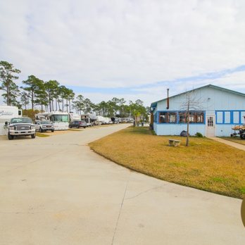 Bay Palms RV Resort - RV Parks Near Me - Coden, Alabama Bay Palms RV Resort - RV Parks Near Me - Coden, Alabama