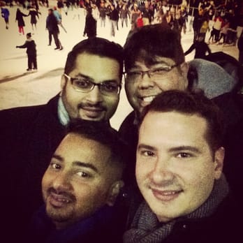 Canalside - Friends at the rink - Parks Near Me - Buffalo, New York