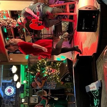 The Old Storehouse - Live music and Irish dancing - Irish Pub Near Me - Dublin, D
