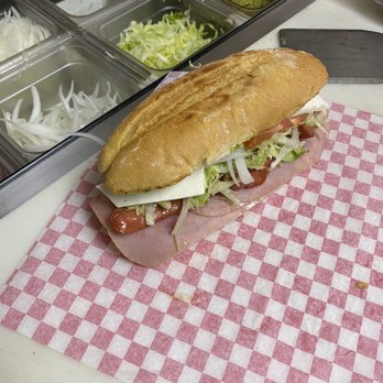 Jerry's Market - Delicious Torta de salchicha y jamón con papas - Grocery Near Me - Dallas, Texas Jerry's Market - Delicious Torta de salchicha y jamón con papas - Grocery Near Me - Dallas, Texas