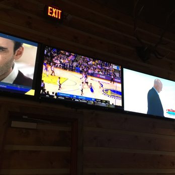 Twin Peaks - Go Dubs!!! - American Near Me - Henderson, Nevada