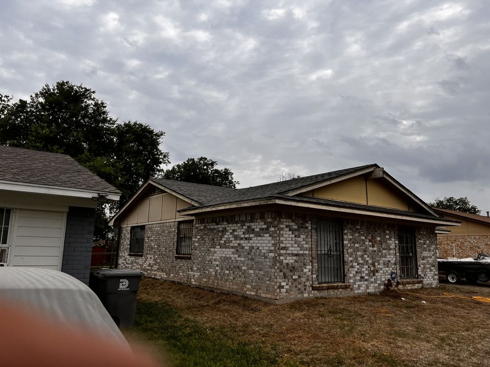 Slide of Dallas Star Construction