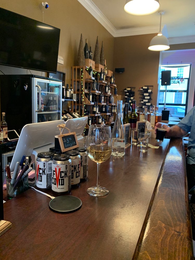 TABI’S LAKE COUNTRY Updated October 2024 14 Photos 111 E Capitol Dr, Hartland, Wisconsin