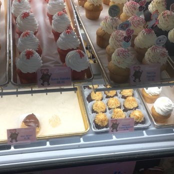 Leonard's Bakery - Bakeries Near Me - Waipahu, Hawaii Leonard's Bakery - Bakeries Near Me - Waipahu, Hawaii