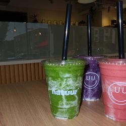 Natuur - For Smoothies, we had the Strawberry Wave, LemonBerry, & Green Hydrator.