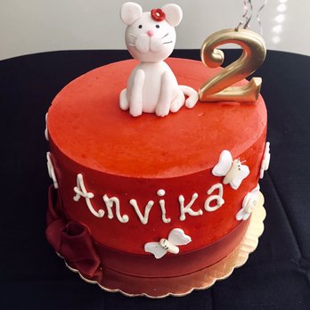 Samaris Sweet Creations - The beautiful one Samaris created! - Custom Cakes Near Me - Mundelein, Illinois