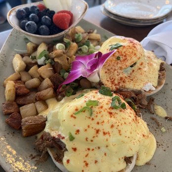 Fairview Farmers - Farmer's Benedict - Breakfast & Brunch Near Me - Fairview, Texas