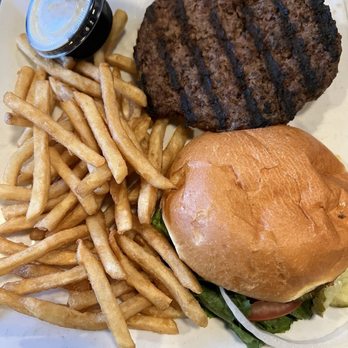 Hanks Chop Shop - Casinos Near Me - West Yellowstone, Montana