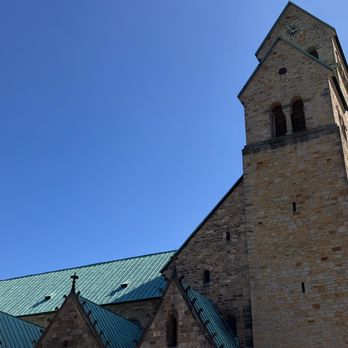 Hildesheimer Dom - Landmarks & Historical Buildings Near Me - Hildesheim, NI