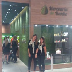 Mercearia do Banho - Fachada e vendedoras super simpaticas