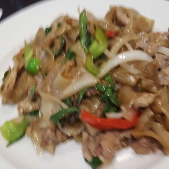 Chaba Thai Kitchen - Drunken noodle - Thai Near Me - San Diego, California