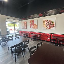 Shahs Halal Food - Inside view