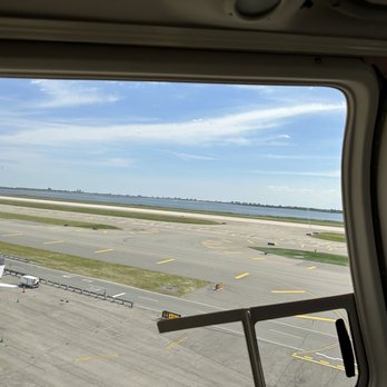 Blade Lounge West - Airport Lounges Near Me - New York, New York