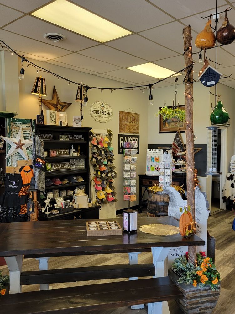 Food from Lickinghole Creamery & Gifts