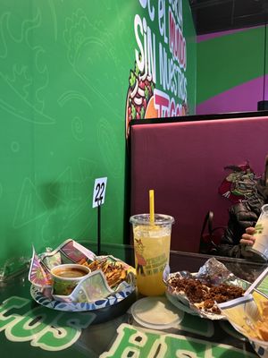 Tacos Los Hermanos by null
