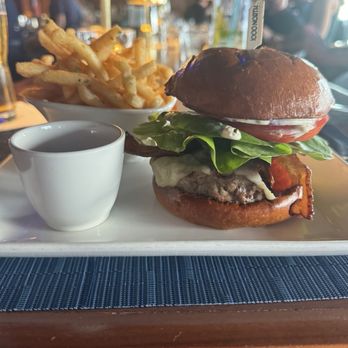 1000 NORTH - 1000 North Prime Burger - Bars Near Me - Jupiter, Florida