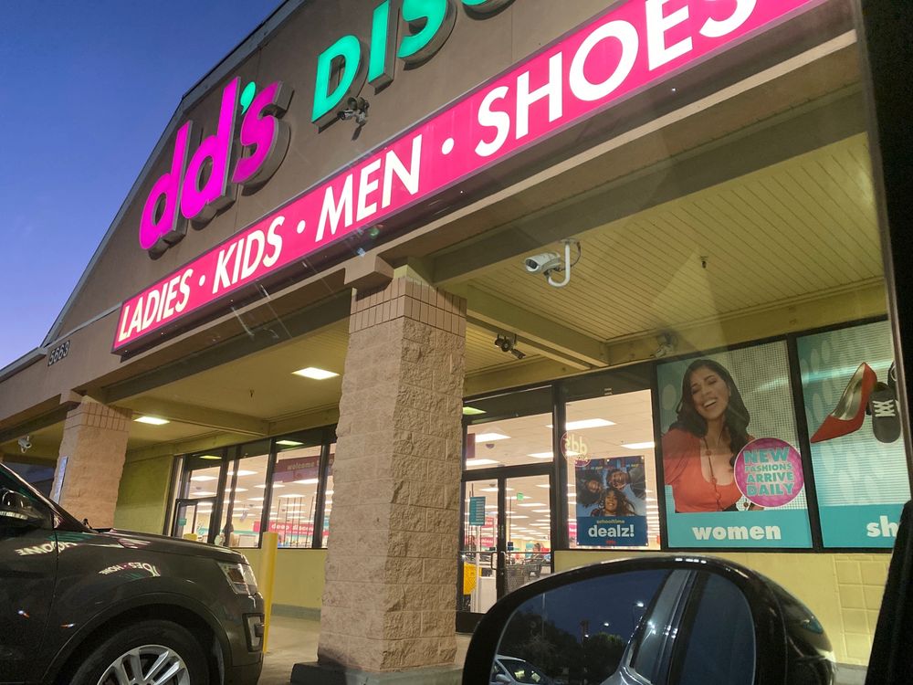DD’S DISCOUNTS Updated October 2024 21 Photos & 13 Reviews 5663 E Kings Canyon Rd, Fresno