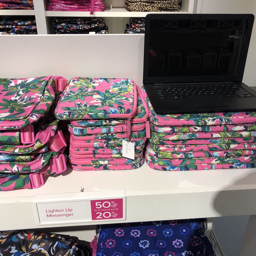 Vera Bradley - Accessories Near Me - Orlando, Florida Vera Bradley - Accessories Near Me - Orlando, Florida