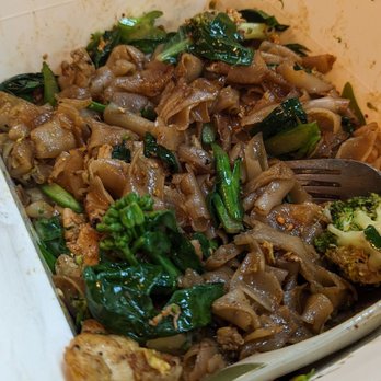 Goi Express Thai - Pad See Yew - Thai Near Me - Murrieta, California Goi Express Thai - Pad See Yew - Thai Near Me - Murrieta, California
