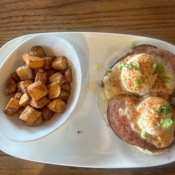 Another Broken Egg Cafe - Eggs Benedict - Cafes Near Me - Virginia Beach, Virginia