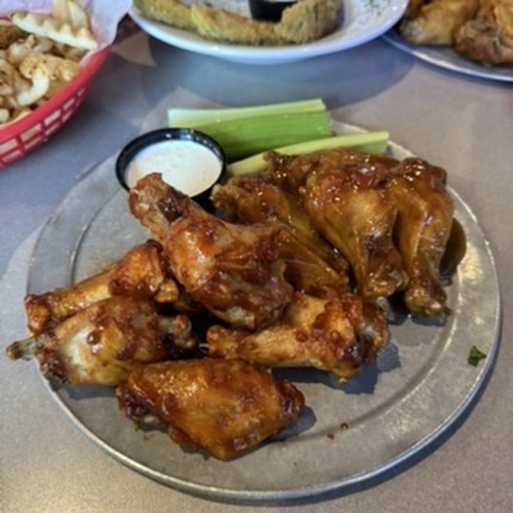 Pluckers Wing Bar - Lakeline - American Near Me - Cedar Park, Texas Pluckers Wing Bar - Lakeline - American Near Me - Cedar Park, Texas