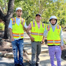 Juan Carlos (middle) with the team! Juan Carlos (middle) with the team!