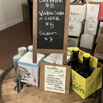 Marco Polo Selections - Can wine - Beer, Wine & Spirits Near Me - Olathe, Kansas Marco Polo Selections - Can wine - Beer, Wine & Spirits Near Me - Olathe, Kansas