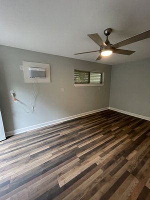 S R Restorations Logo