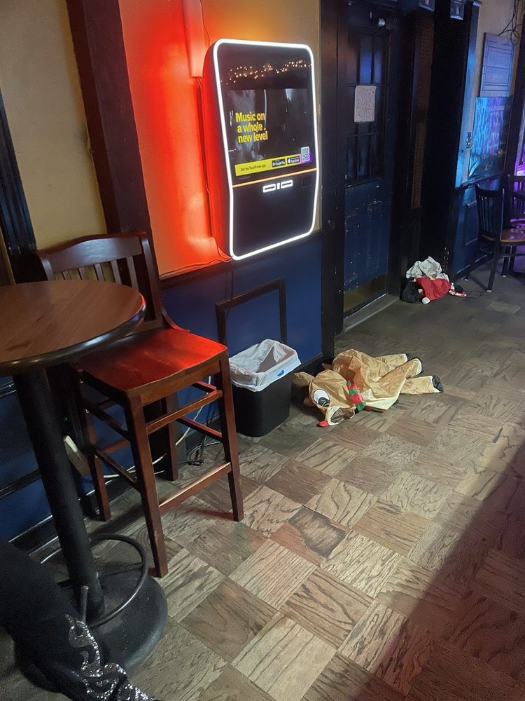 Gold Lion Bar and Grill Image