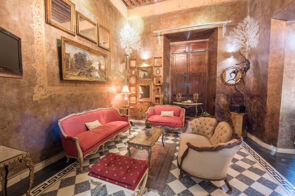 Casa Pedro Loza by null